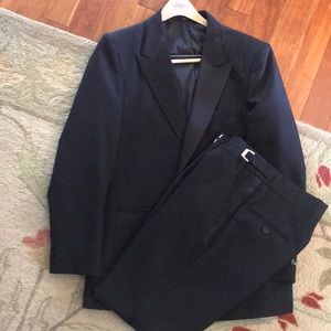 Robert Wagner Tux. Jacket 42, pants 32x32